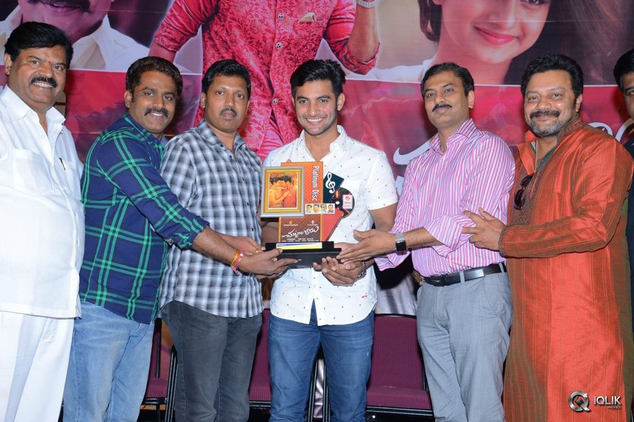 Chuttalabbayi-Movie-Platinum-Disc-Function